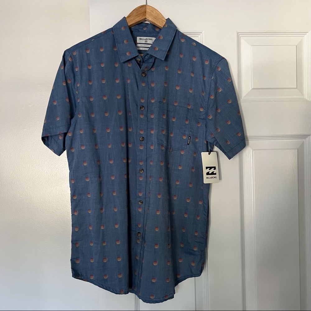 BNWT Men’s Billabong Traveller Short Sleeve Shirt